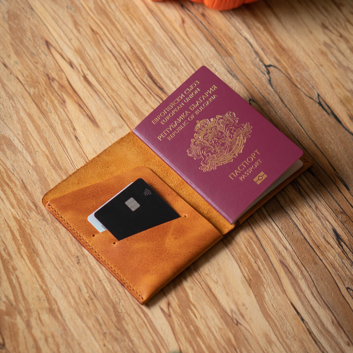 Minimal X Design Hakiki Deri Pasaport Kılıfı - Gerçek Deri ve El Yapımı - Minimalist Tasarım görsel 4