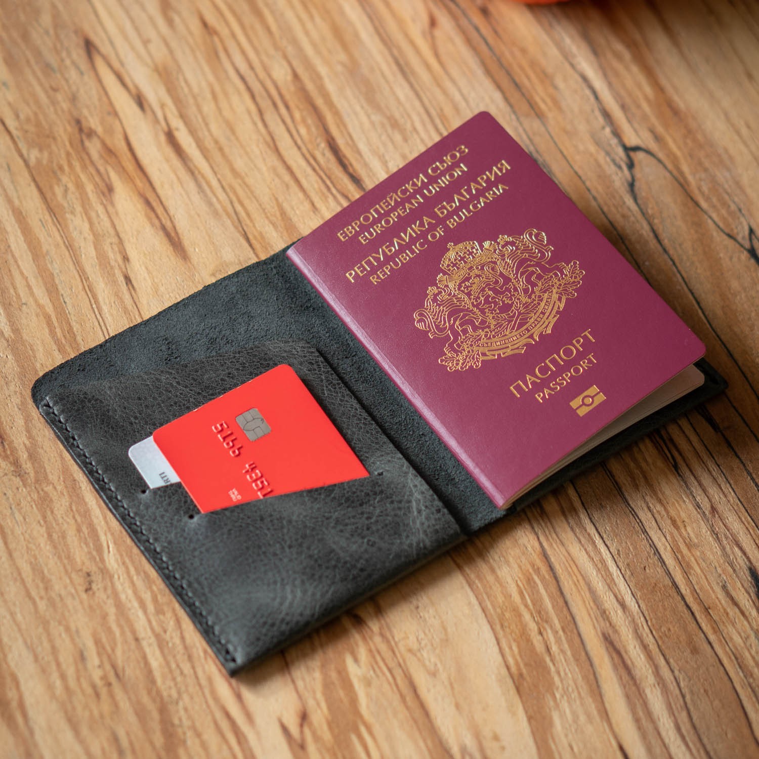 Minimal X Design Hakiki Deri Pasaport Kılıfı - Gerçek Deri ve El Yapımı - Minimalist Tasarım görsel 8