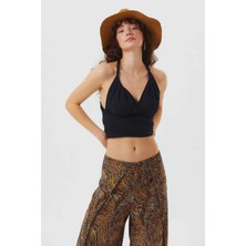 Clandestino Bağlamalı Sırt Detaylı Şık Crop Bluz