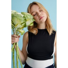 Mirach Sıfır Yaka Kolsuz Crop Boyunluk - Siyah