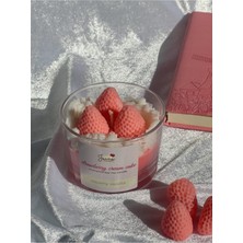 Jeane Home Decor Candles Strawberry Cupcake Çilekli Mum Aromaterapi Vanilya Kokulu Hediyelik Pembe