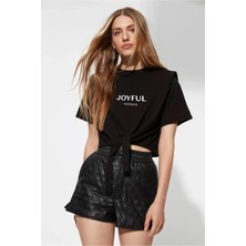 Hazelin Kadın Siyah Yazı Baskılı Oversize Vatkalı  Bel Detay Örme T-Shirt  HZL23S-DSB120231