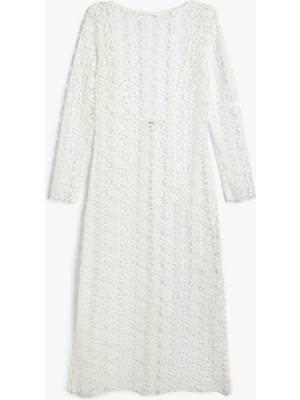 Koton Plaj Elbisesi Dantelli Çiçekli Uzun Kollu Sırt Dekolteli