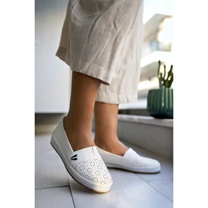 Gimer Avm Ortopedik Taban V Tokalı Beyaz Lazerli Kadın Ayakkabı