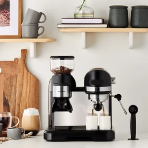 Coffeemaid Kahve Öğütücülü, Süt Köpürtücülü, 19 Bar Basınçlı Espresso, Latte, Cappuccino, Americano Makinesi 1,4l
