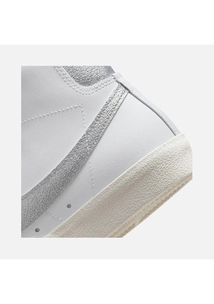 Blazer Mid '77 Essentials Kadın Spor Sneaker Ayakkabı DQ7574-100 indirimleri