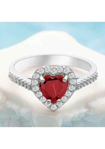 Gümüş Kırmızı Taşlı Kalpli Kadın Yüzük