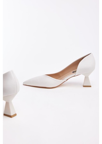 Kısa Topuk Saten Kadın Stiletto modelleri