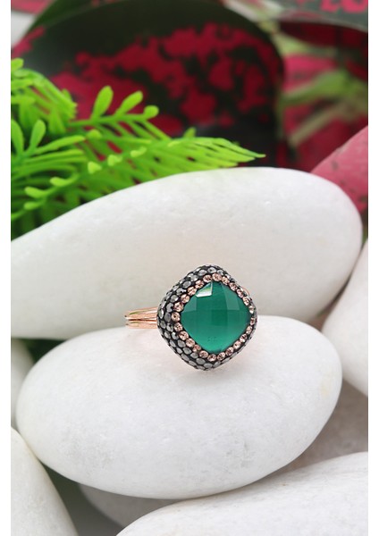 Zümrüt ve Swarovski Taşlı 925 Ayar Kadın Gümüş Yüzük 201022332 fiyatları
