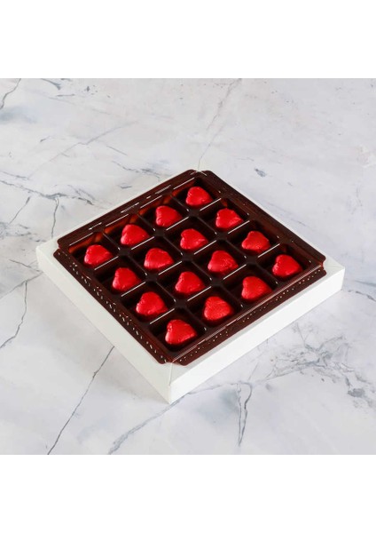 Sevgiliye Hediye Yaldızlı Kalp Çikolata (165g)