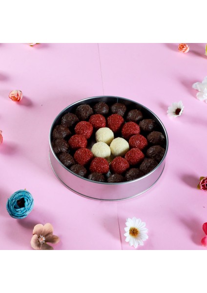 Kadınlar Günü Hediyesi Karışık Special Truffle Çikolata (Yuvarlak Metal Kutu) Model 1 fiyatları