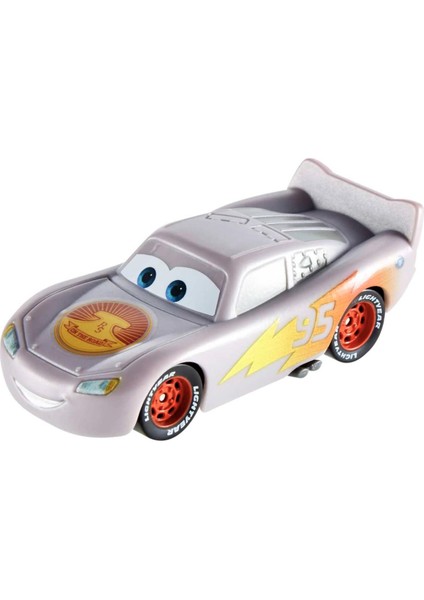 Disney ve Pixar Cars Renk Değiştiren Araba Serisi GNY94-HDN00