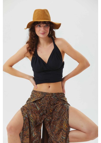 Bağlamalı Sırt Detaylı Şık Crop Bluz indirimleri