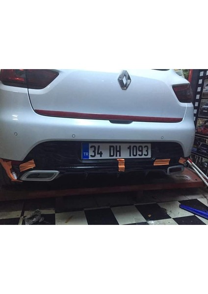 Renault Clio 4 Egzoz Görünümlü Difüzör (Plastik)