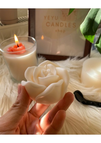 Beyaz Gül Mum / White Rose Candle