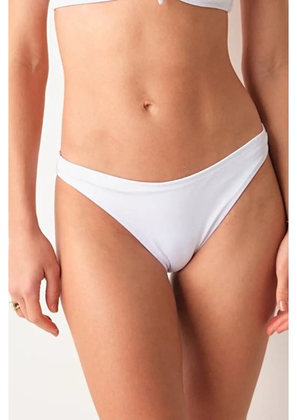Klasik Kesim Bikini Altı