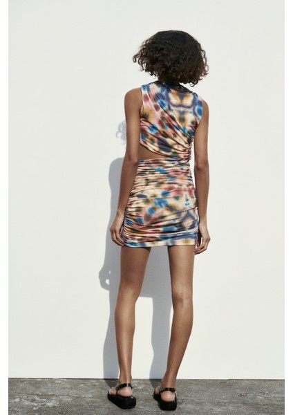 Batik Halter Yaka Bel Dekolte Detay Slim Mini Elbise indirimleri