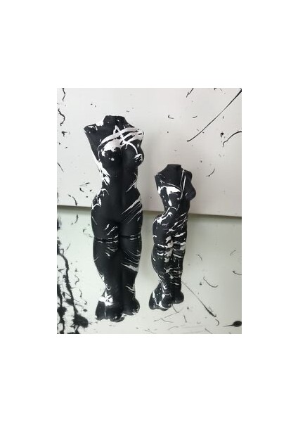 Büyük ve Küçük Boy Desenli Kokulu Kadın Büst Mum