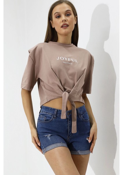 Kadın Bej Yazı Baskılı Oversize Vatkalı Bel Detay Örme T-Shirt HZL23S-DSB120231