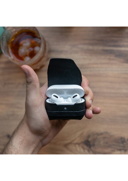 Minimal x Apple Airpods Pro 1 Uyumlu Hakiki Deri Kılıf - Gerçek Deri ve El Yapımı - Minimalist Tasarım