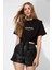 Kadın Siyah Yazı Baskılı Oversize Vatkalı Bel Detay Örme T-Shirt HZL23S-DSB120231 1