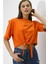Kadın Oranj Yazı Baskılı Oversize Vatkalı Bel Detay Örme T-Shirt HZL23S-DSB120231 1
