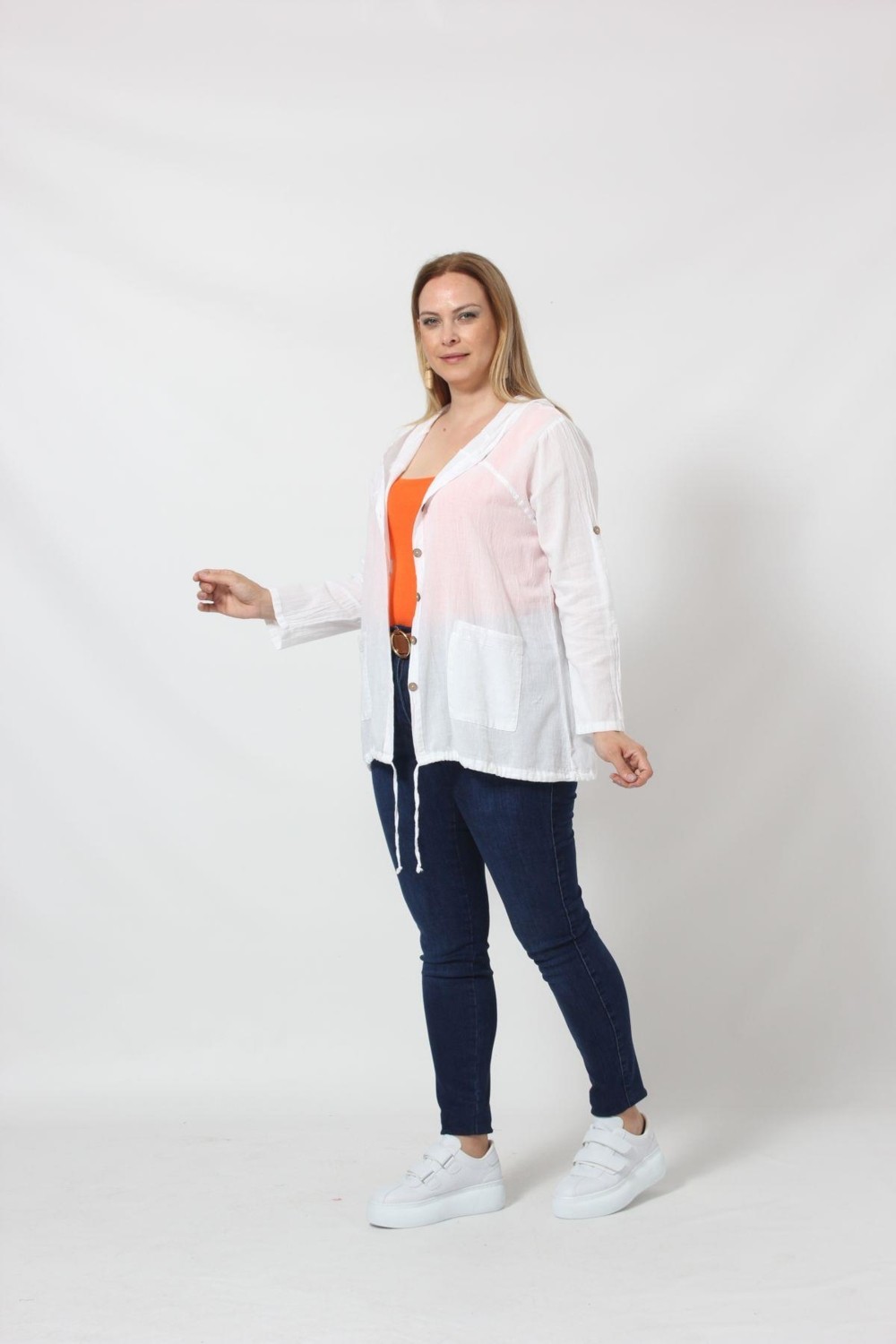 Moda Berray B027 Cebi Pullu Kapüşonlu Gömlek Beyaz görsel 2