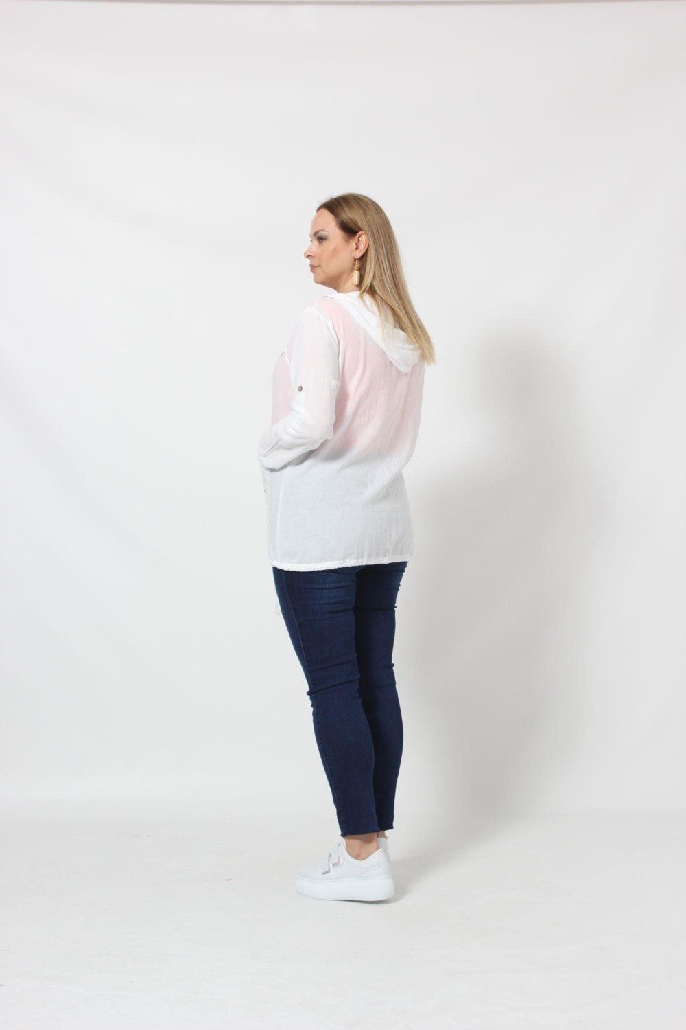 Moda Berray B027 Cebi Pullu Kapüşonlu Gömlek Beyaz görsel 4