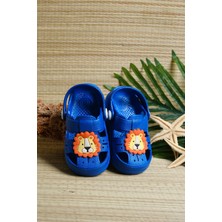 Oksit Lili Kaydırmaz Tabanlı Aslan Figürlü Çocuk Sandalet Terlik