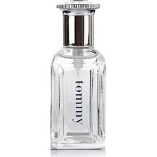 Ferah Kokuya Sahip Tommy Hilfiger EDT Erkek Parfüm 50 ml Modern Şişe Tasarımı