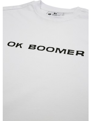 Kadın Vegan Beyaz T-Shirt - Ok Boomer Tasarım