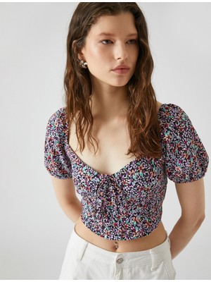 Koton Çiçekli Bluz Crop Balon Kollu Kalp Yaka Bağlama Detaylı