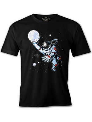 Astronaut Playing Basketball With The Moon Siyah Erkek Tshirt