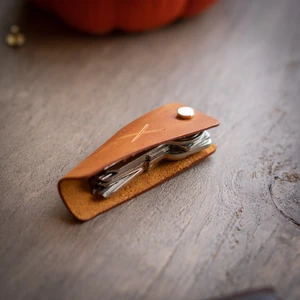 Minimal X Design Deri Anahtarlık V Model Kolay Kullanım Eşsiz Tasarım