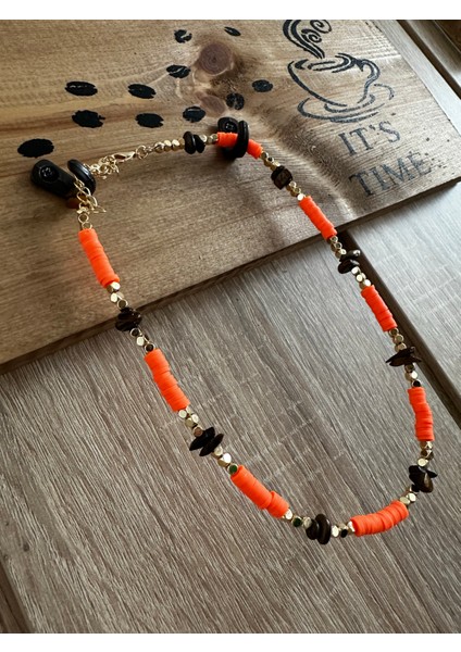 Doğal Taşlı Turuncu Boncuklu Choker Kolye