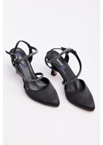 Kısa Topuk Taş Aksesuarlı Kadın Abiye Ayakkabı fırsatları