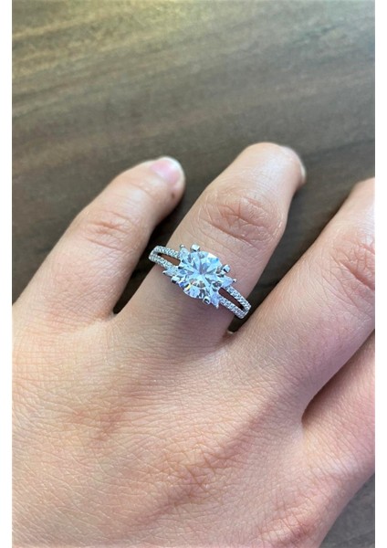 Kadın Çiçek Model Tektaş Gümüş Yüzük fırsatları