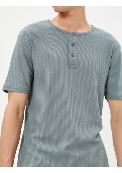 Basic Tişört Bisiklet Yaka Düğme Detaylı Dar Kesim Pamuklu indirimleri