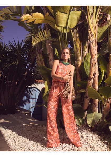 Melis Ağazat x Koton - Etnik Desenli Halter Yaka Bluz