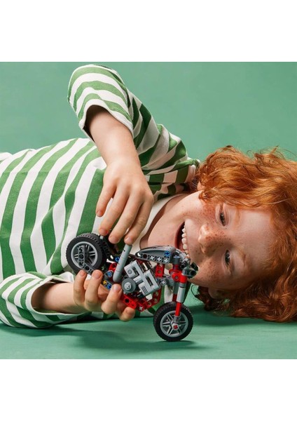 Technic Motorcycle 42132