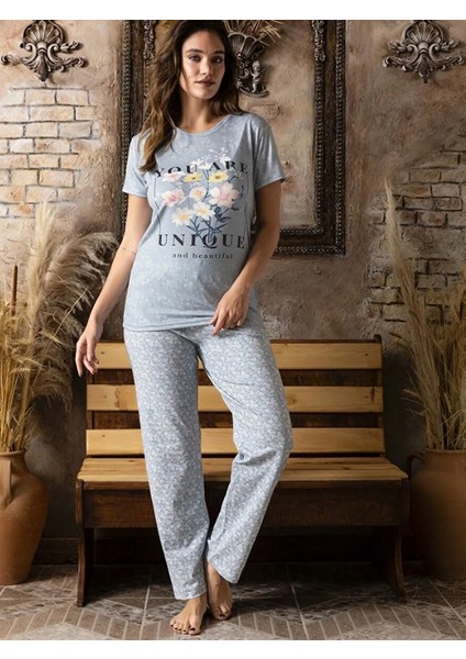 Kadın Kısa Kol Çiçek Desenli Dar Kalıp Penye Pijama Takımı fiyatları