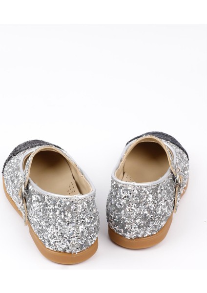 Gümüş Pullu Tokalı Kız Çocuk Ayakkabı fırsatları