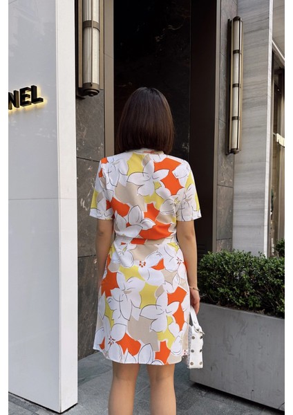 Turuncu & Beyaz Kısa Kol, Desenli Poplin Kumaş, Bele Oturan Kesim, Yarım Patlı, Kuşaklı Midi Elbise indirimleri