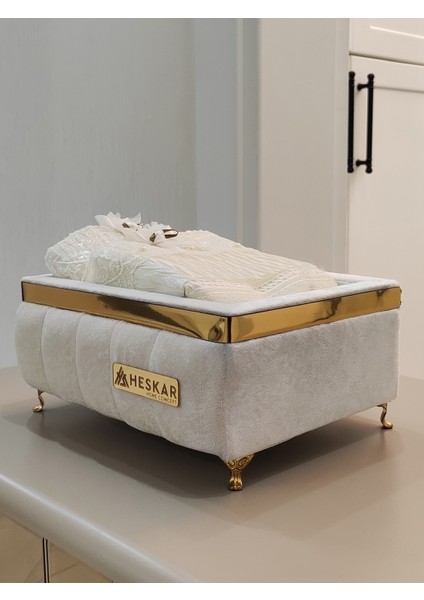 Altın Şeritli Modern Banyo Havlu Kutusu - Portatif Havluluk fiyatları