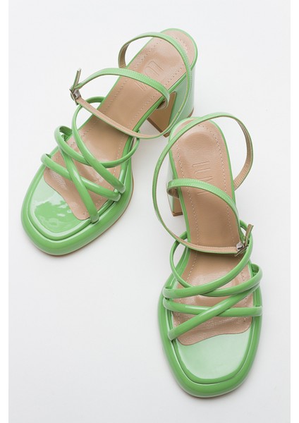 Oppe Yeşil Rugan Kadın Topuklu Ayakkabı modelleri