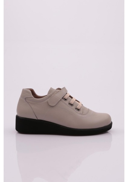2368 Kadin Cirtli Comfort Ayakkabi