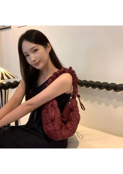 Cloud Bubble Çanta Katlanmış Gündelik Koltuk Altı Tek Omuz Messenger Alt Çanta (Yurt Dışından) fiyatları