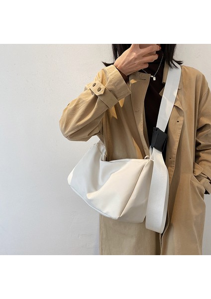 Büyük Kapasiteli Kadın Omuz Çantası (Yurt Dışından) modelleri