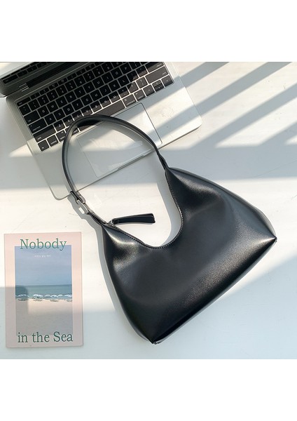 Basit Hilal Ay Omuz Çantası (Yurt Dışından) fiyatları