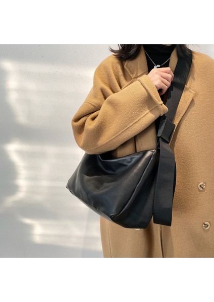 Büyük Kapasiteli Kadın Omuz Çantası (Yurt Dışından) modelleri